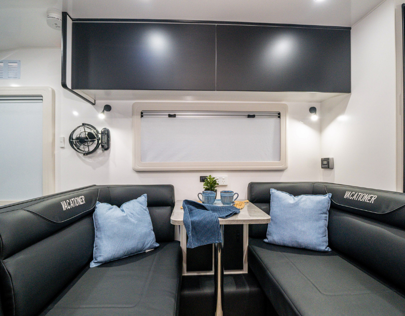 Vacationer Caravan black interior with black Sirocco fan